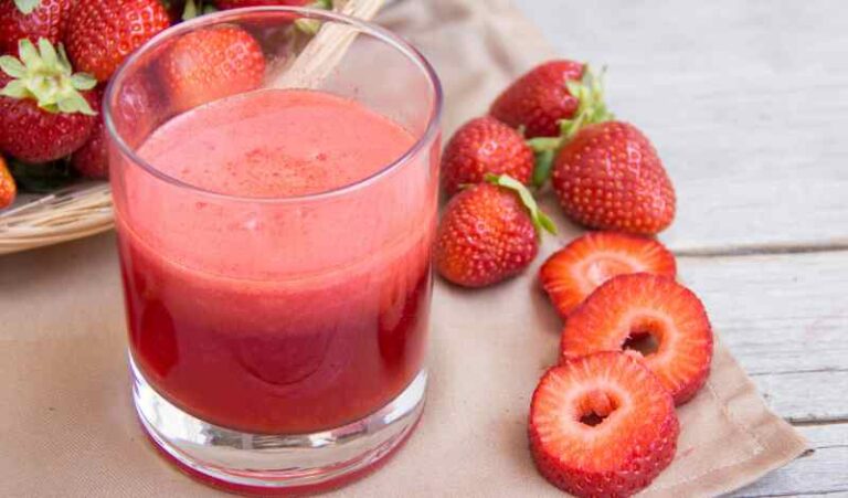 How to Make Strawberry Juice