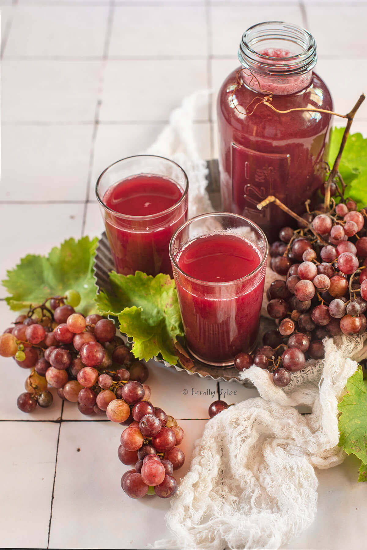 How Long Does Fresh Grape Juice Last?